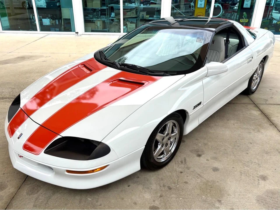 1997 Chevrolet Camaro 4th Gen - Image 20 of 31