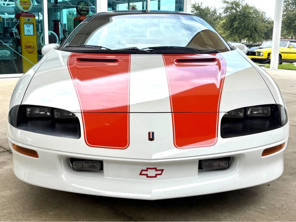 1997 Chevrolet Camaro 4th Gen - Image 2 of 31