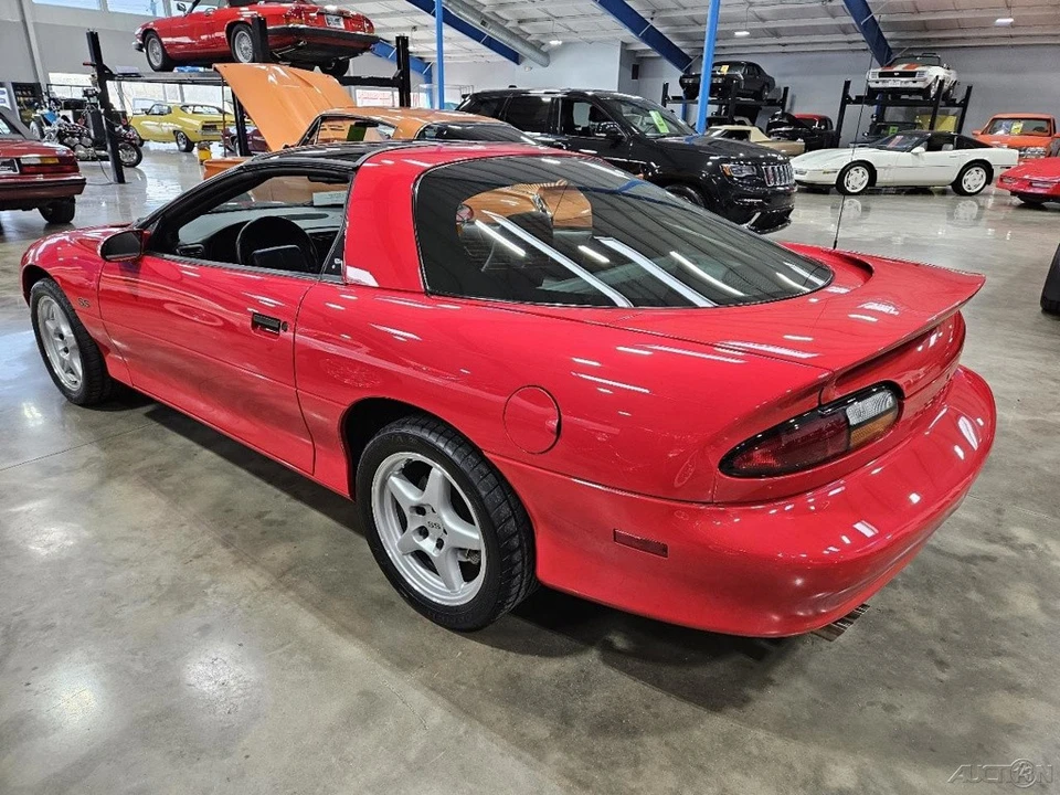 1997 Chevrolet Camaro 4th Gen - Image 4 of 16