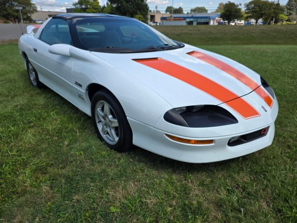 1997 Chevrolet Camaro 4th Gen - Image 5 of 21