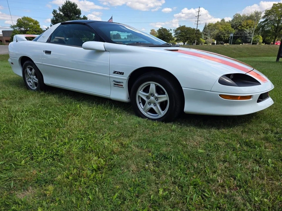 1997 Chevrolet Camaro 4th Gen - Image 6 of 21
