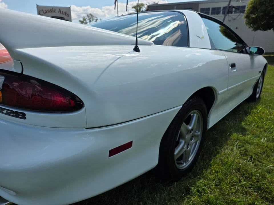 1997 Chevrolet Camaro 4th Gen - Image 10 of 21