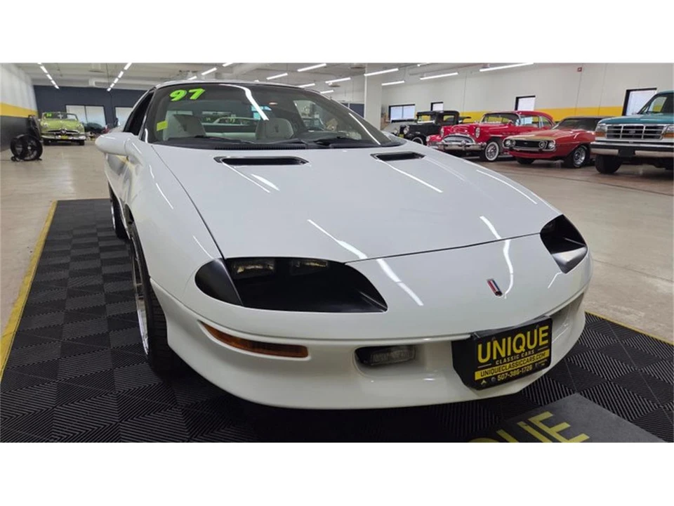 1997 Chevrolet Camaro 4th Gen - Image 10 of 31
