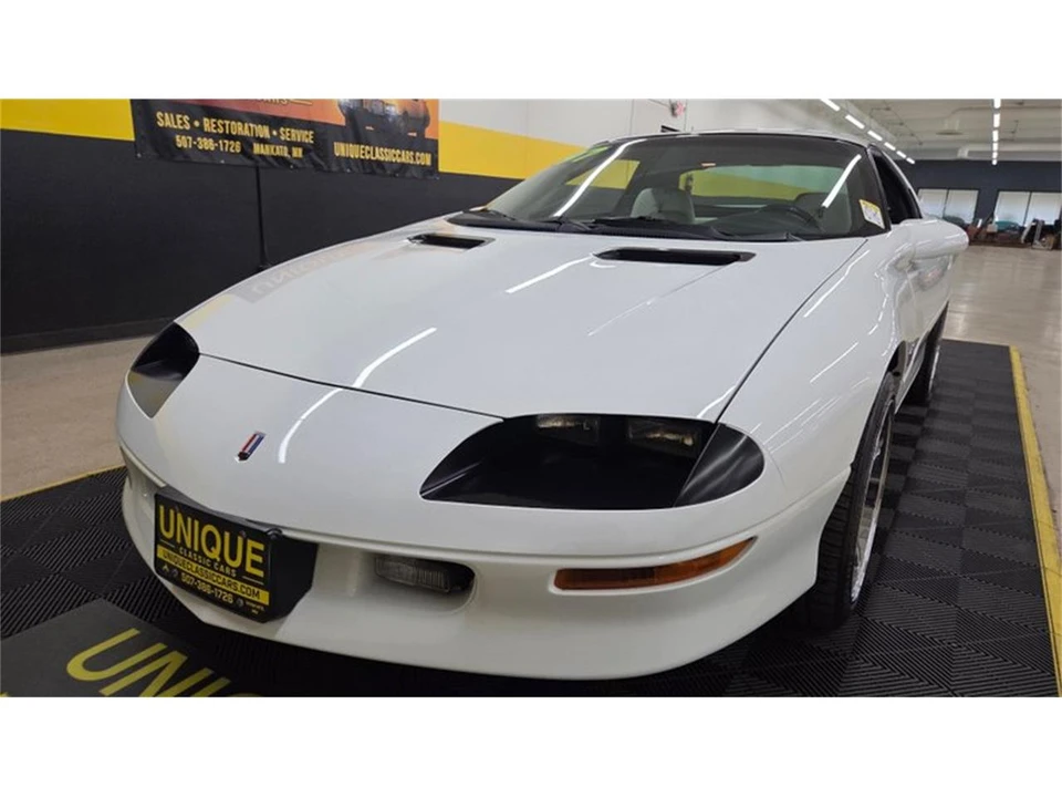 1997 Chevrolet Camaro 4th Gen - Image 11 of 31