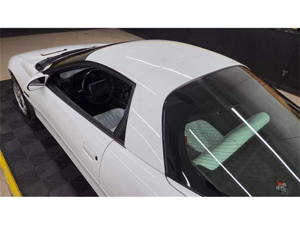 1997 Chevrolet Camaro 4th Gen - Image 16 of 31