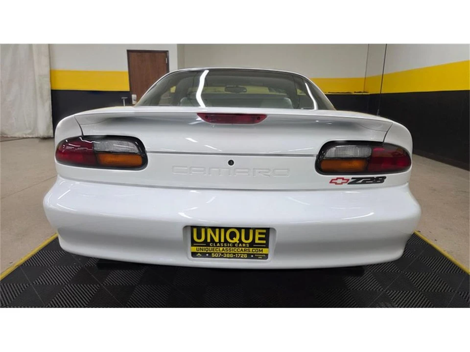 1997 Chevrolet Camaro 4th Gen - Image 5 of 31