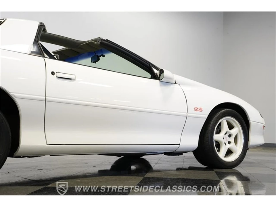 1997 Chevrolet Camaro 4th Gen - Image 27 of 31