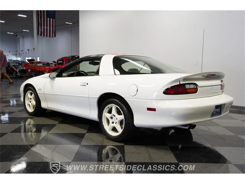 1997 Chevrolet Camaro 4th Gen - Image 8 of 31