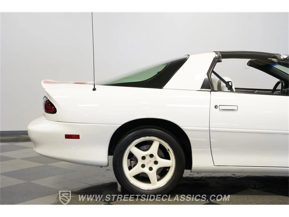 1997 Chevrolet Camaro 4th Gen - Image 28 of 31