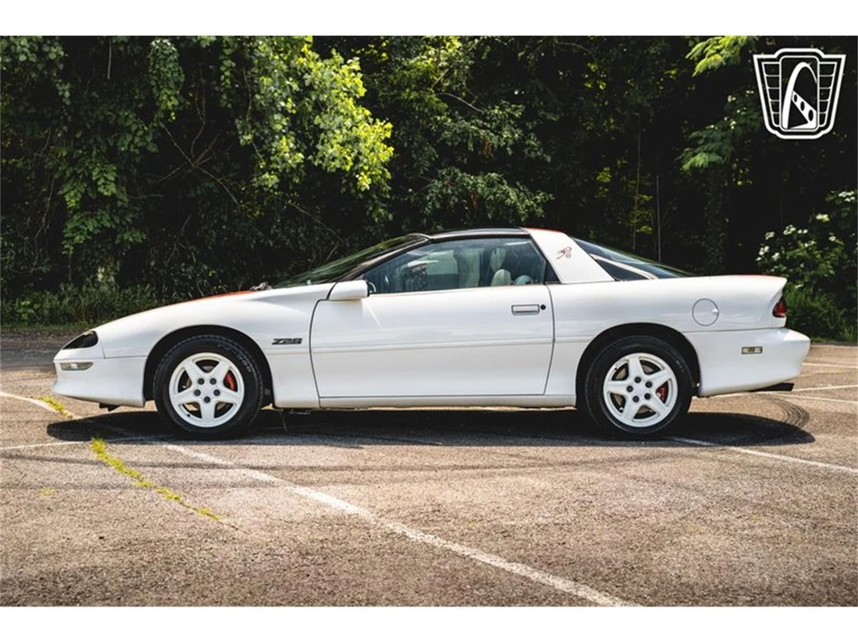 1997 Chevrolet Camaro 4th Gen - Image 7 of 31