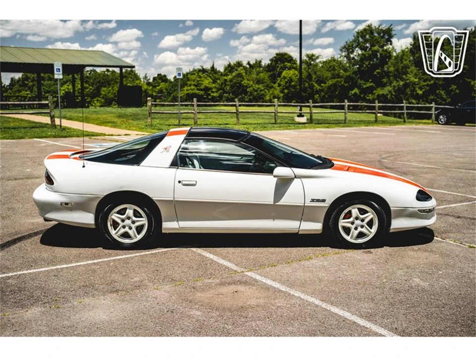 1997 Chevrolet Camaro 4th Gen - Image 18 of 31