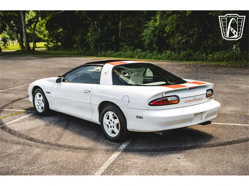 1997 Chevrolet Camaro 4th Gen - Image 9 of 31