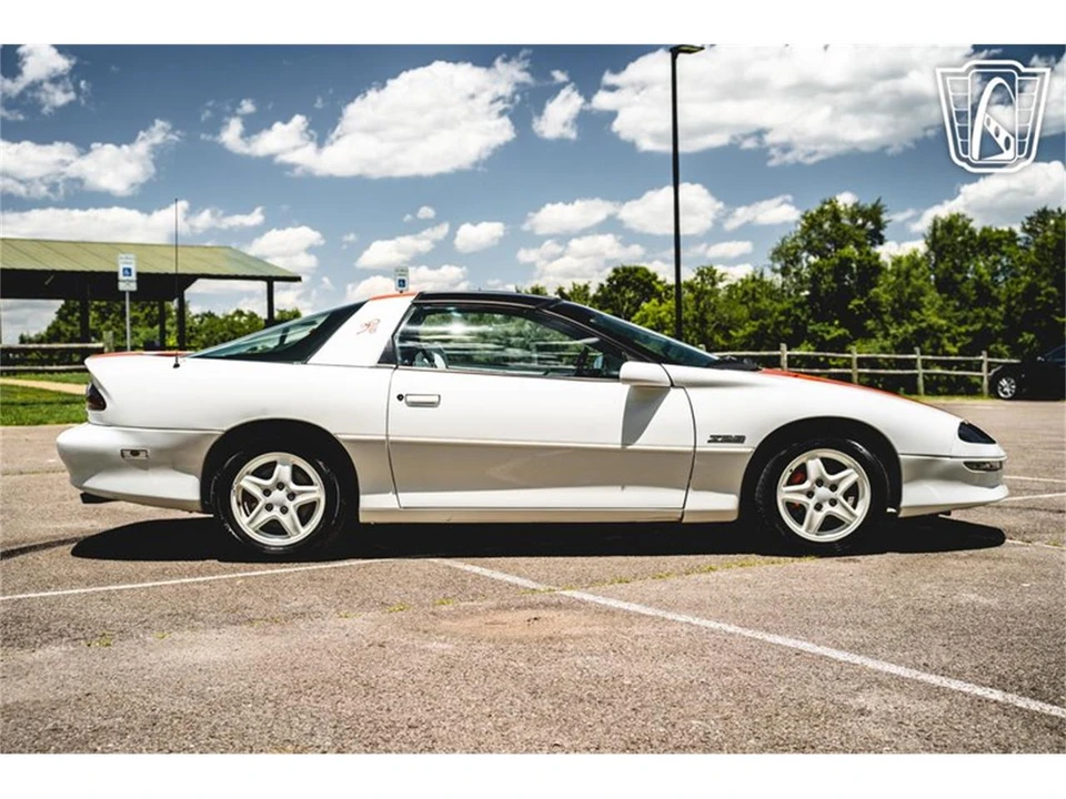 1997 Chevrolet Camaro 4th Gen - Image 19 of 31