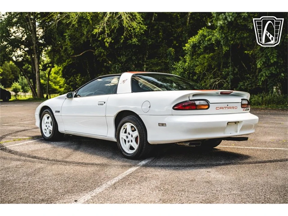 1997 Chevrolet Camaro 4th Gen - Image 10 of 31