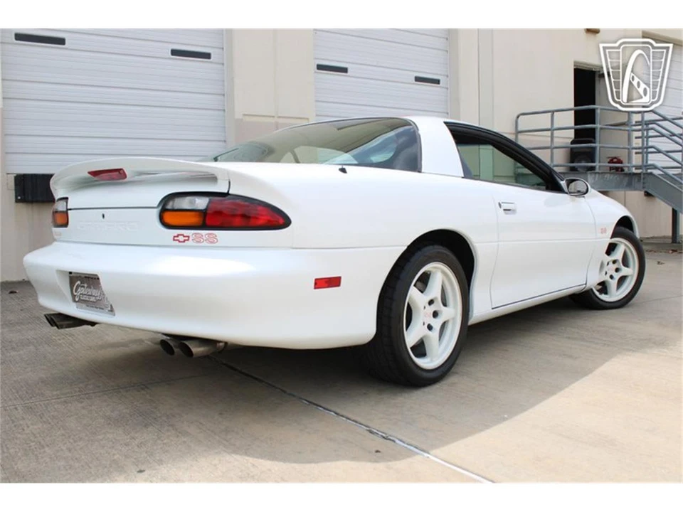 1997 Chevrolet Camaro 4th Gen - Image 13 of 31