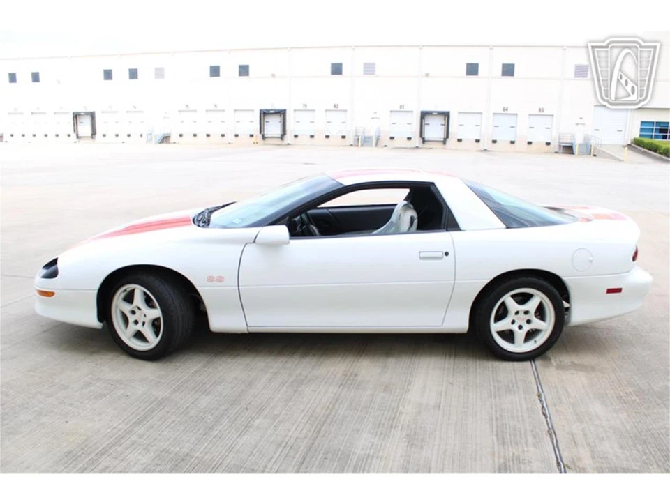 1997 Chevrolet Camaro 4th Gen - Image 3 of 31
