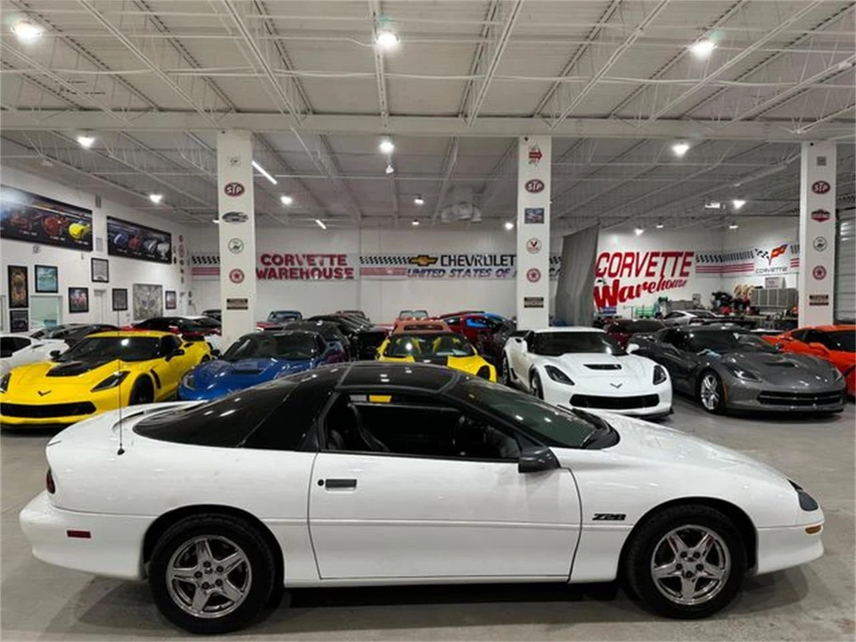 1997 Chevrolet Camaro 4th Gen - Image 19 of 30