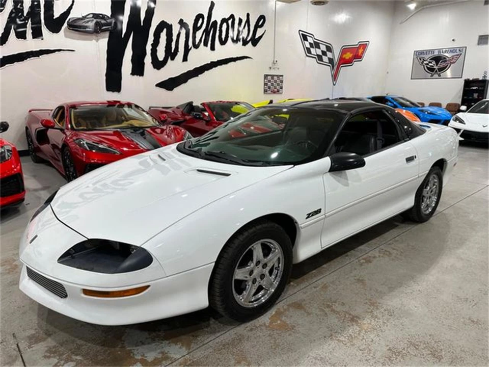 1997 Chevrolet Camaro 4th Gen - Image 5 of 30