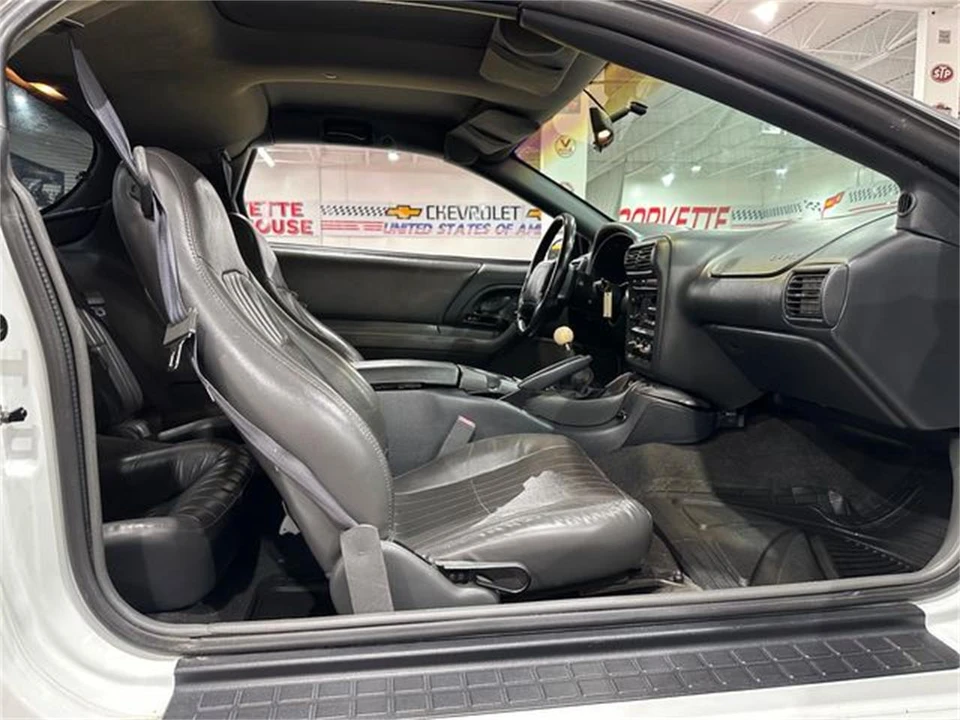 1997 Chevrolet Camaro 4th Gen - Image 17 of 30