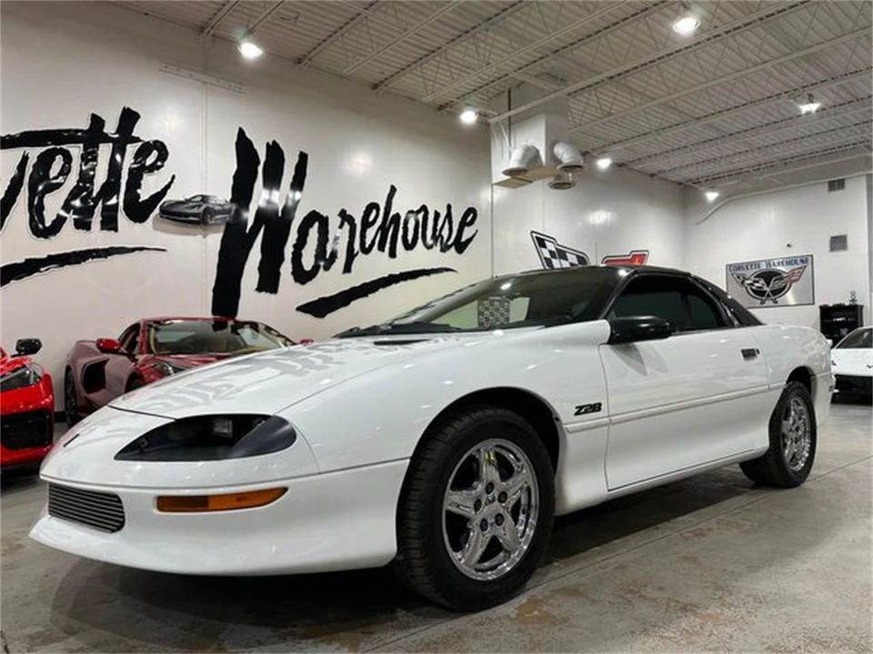 1997 Chevrolet Camaro 4th Gen - Image 9 of 30