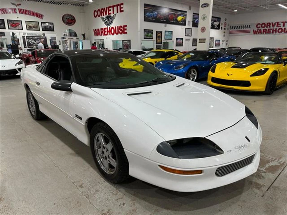 1997 Chevrolet Camaro 4th Gen - Image 11 of 30