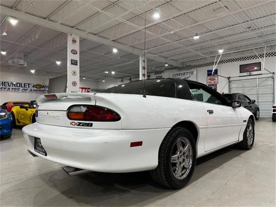 1997 Chevrolet Camaro 4th Gen - Image 22 of 30