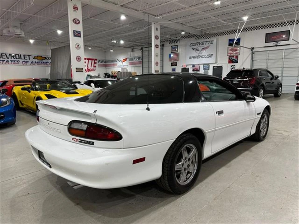 1997 Chevrolet Camaro 4th Gen - Image 23 of 30
