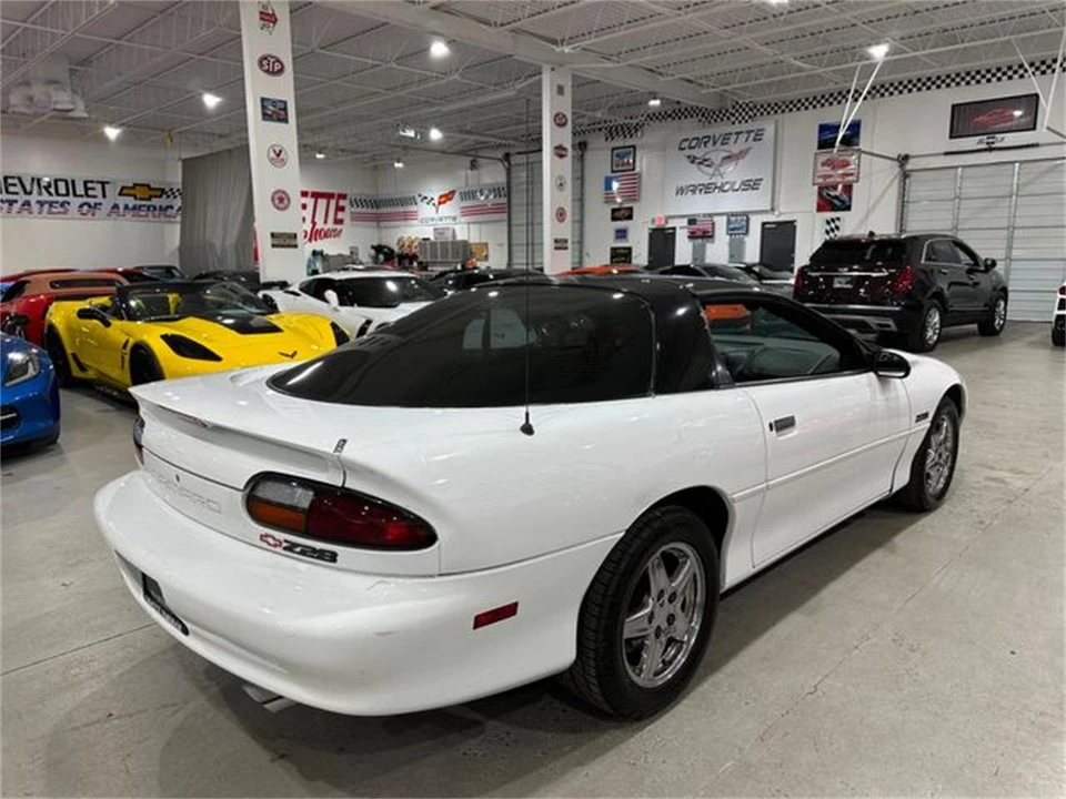 1997 Chevrolet Camaro 4th Gen - Image 24 of 30