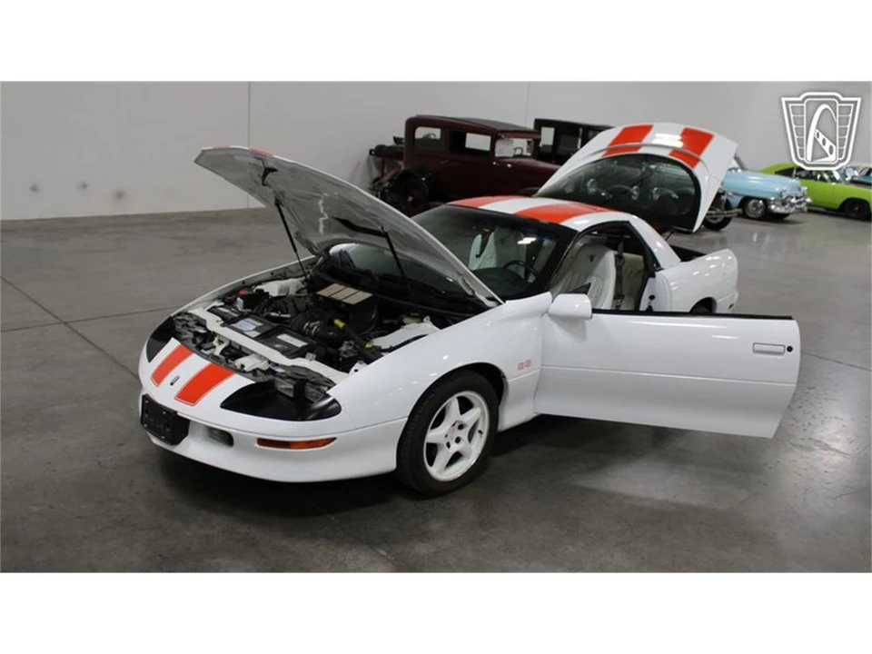 1997 Chevrolet Camaro 4th Gen - Image 28 of 31