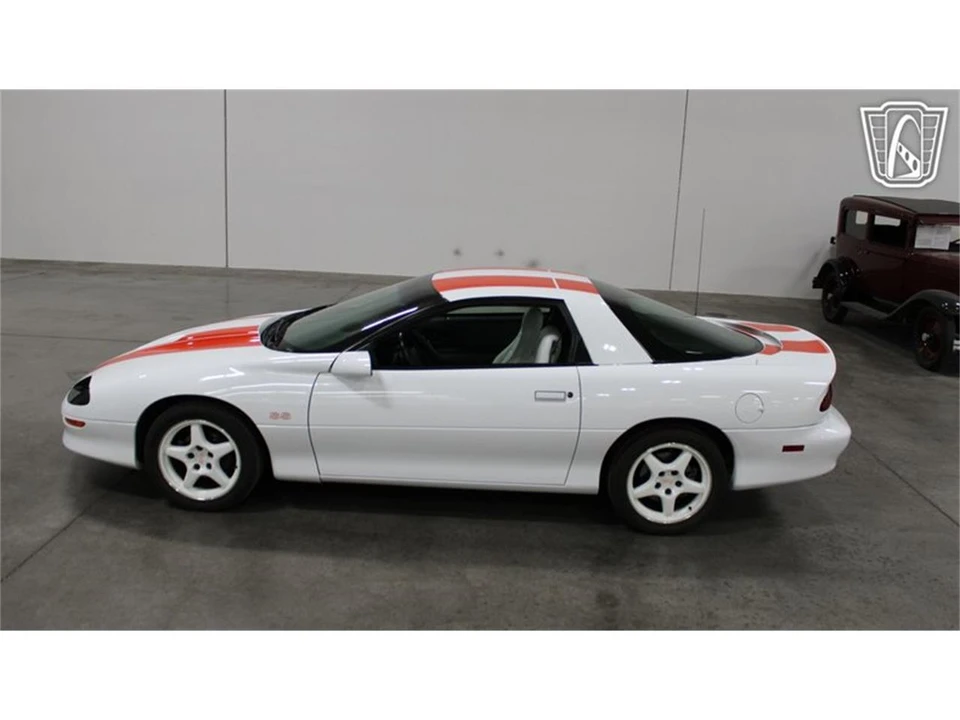 1997 Chevrolet Camaro 4th Gen - Image 5 of 31