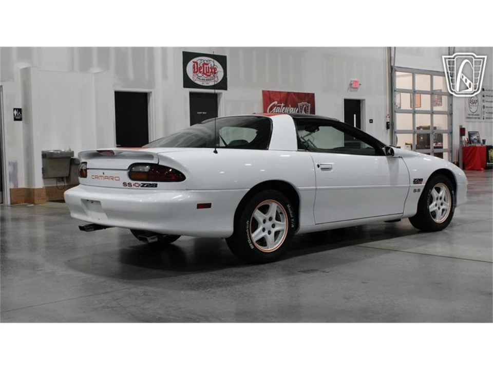 1997 Chevrolet Camaro 4th Gen - Image 24 of 31