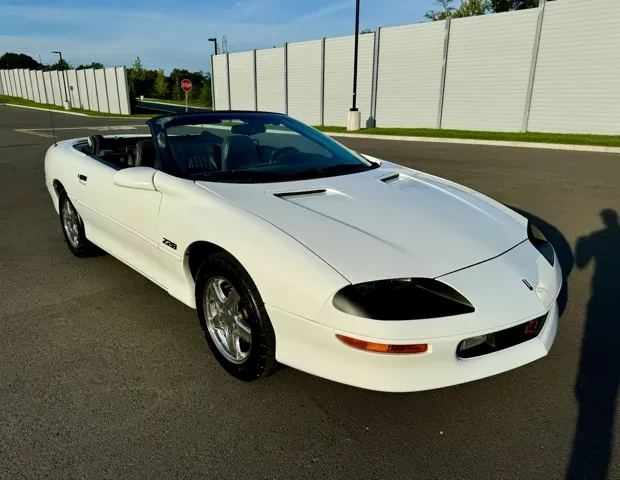 1997 Chevrolet Camaro 4th Gen - Image 10 of 31