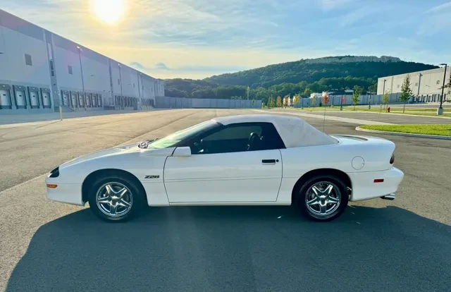 1997 Chevrolet Camaro 4th Gen - Image 12 of 31