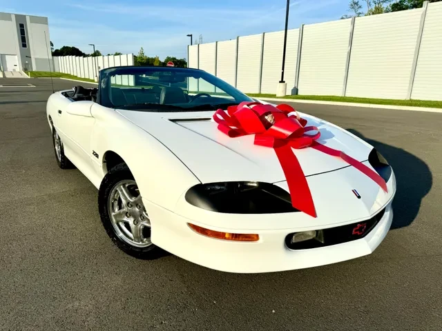 1997 Chevrolet Camaro 4th Gen - Image 2 of 31