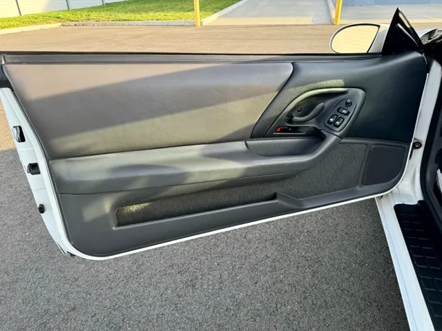 1997 Chevrolet Camaro 4th Gen - Image 23 of 31
