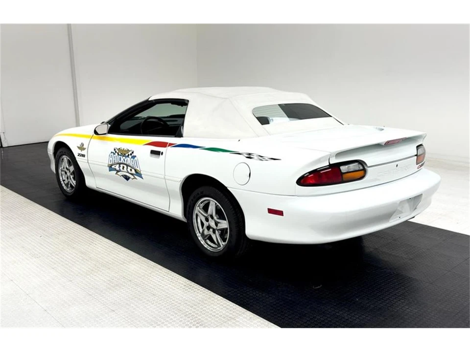 1997 Chevrolet Camaro 4th Gen - Image 5 of 31
