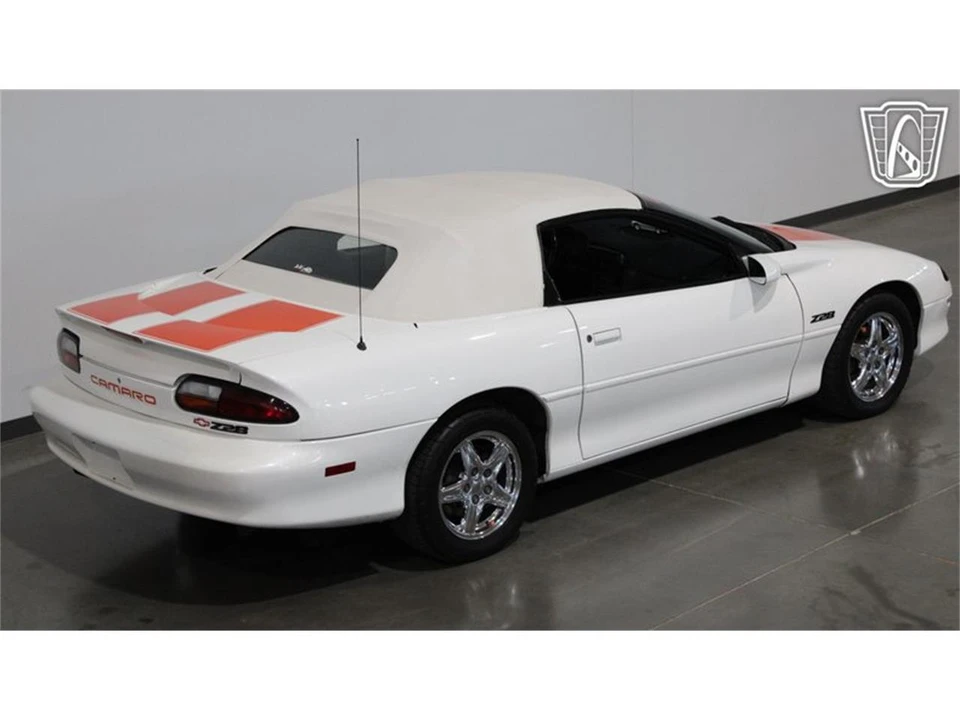 1997 Chevrolet Camaro 4th Gen - Image 8 of 31