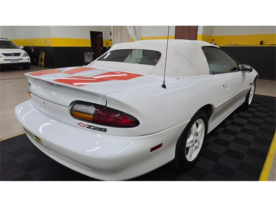 1997 Chevrolet Camaro 4th Gen - Image 17 of 31