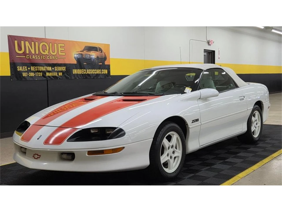 1997 Chevrolet Camaro 4th Gen - Image 14 of 31