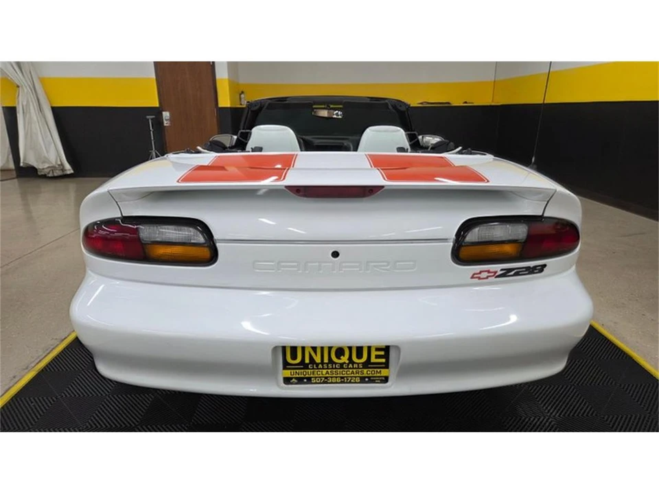 1997 Chevrolet Camaro 4th Gen - Image 5 of 31