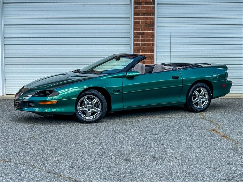 1997 Chevrolet Camaro 4th Gen - Image 4 of 31