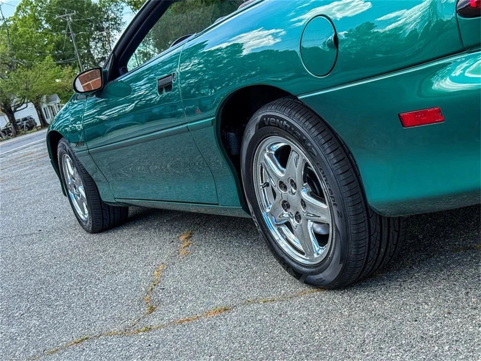 1997 Chevrolet Camaro 4th Gen - Image 18 of 31