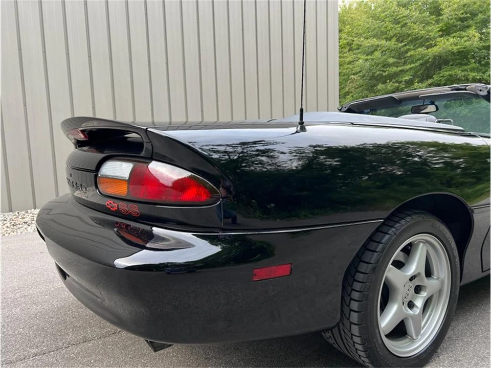 1997 Chevrolet Camaro 4th Gen - Image 17 of 31