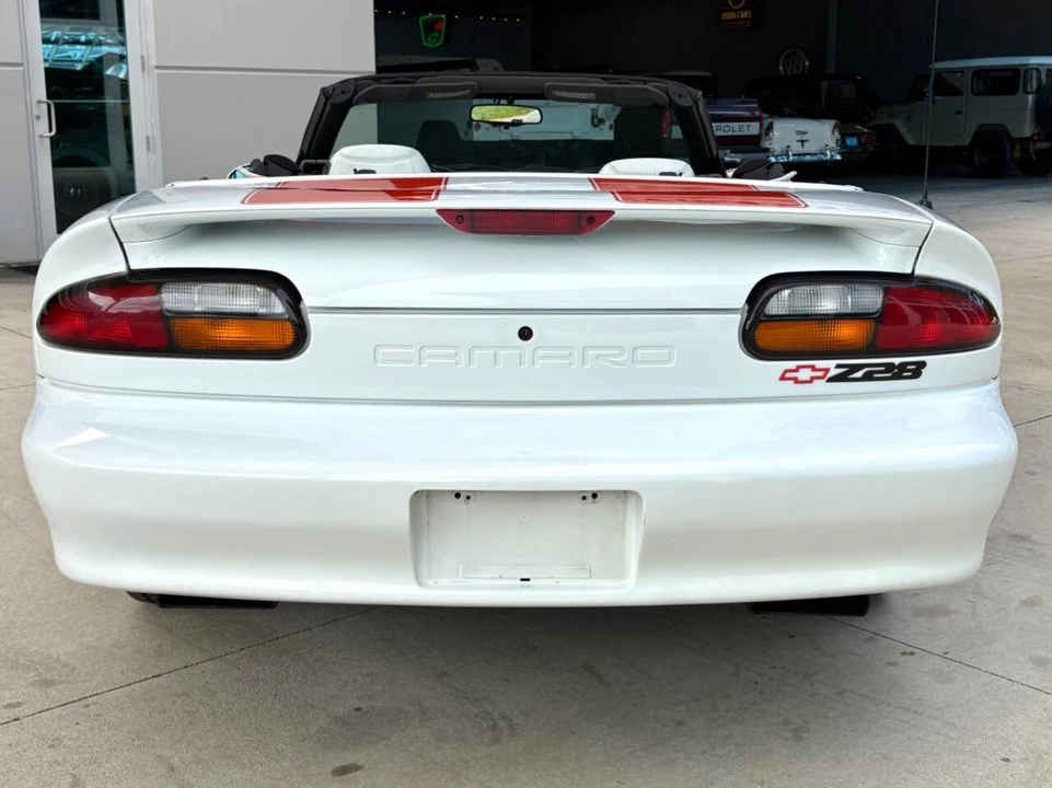1997 Chevrolet Camaro - Image 7 of 31