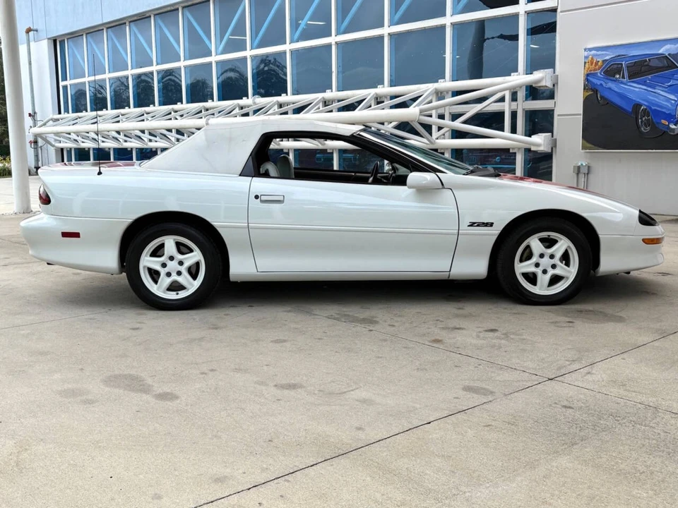 1997 Chevrolet Camaro - Image 23 of 31