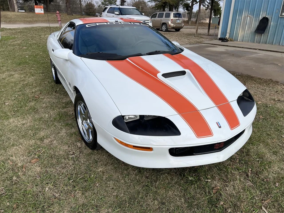 1997 Chevrolet Camaro SS 4th Gen - Image 3 of 28