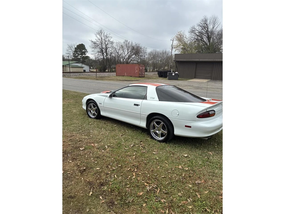 1997 Chevrolet Camaro SS 4th Gen - Image 9 of 28