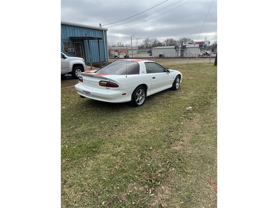 1997 Chevrolet Camaro SS 4th Gen - Image 11 of 28