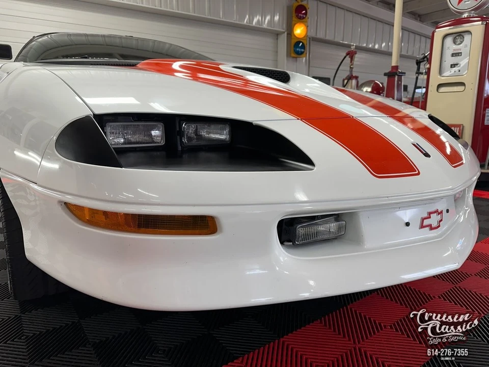 1997 Chevrolet Camaro SS 4th Gen - Image 6 of 12