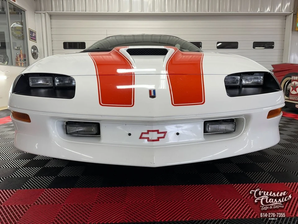1997 Chevrolet Camaro SS 4th Gen - Image 8 of 12